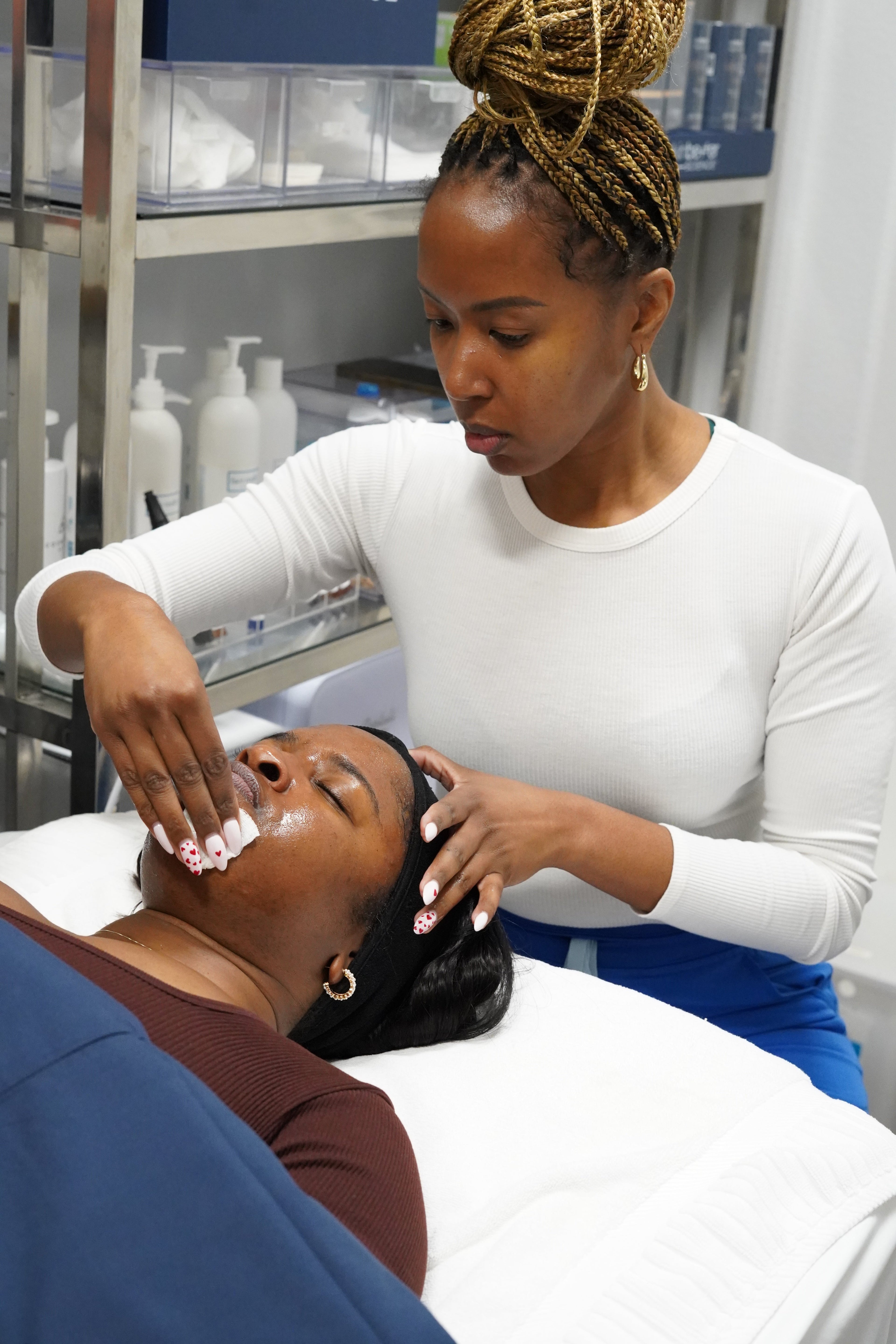 Laser & HydraFacial: The Ultimate Combo — and Why Our Elevated Members Love It